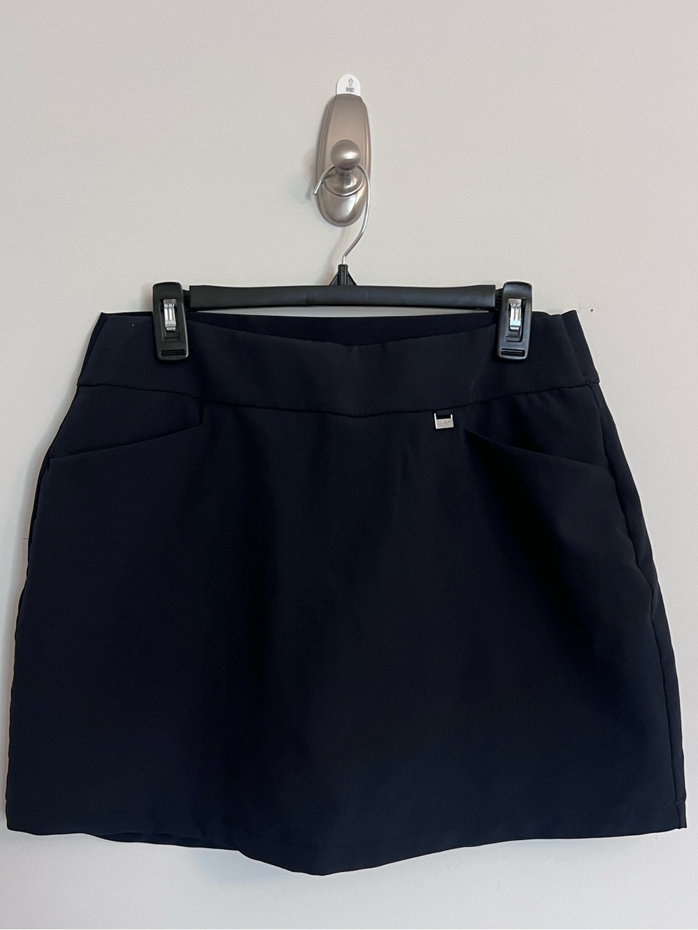 Greg Norman Women’s Black Golf Skort